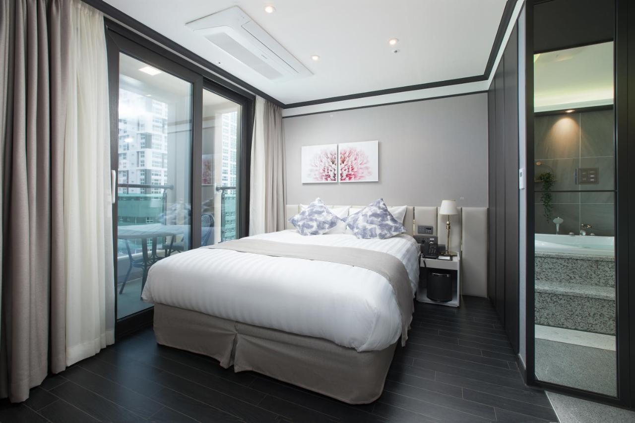 Utop Boutique Hotel&Residence Кванджу Экстерьер фото