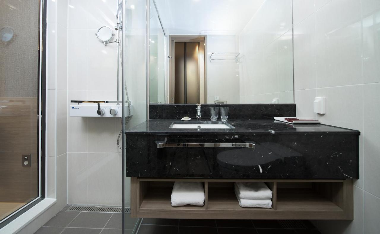 Utop Boutique Hotel&Residence Кванджу Экстерьер фото