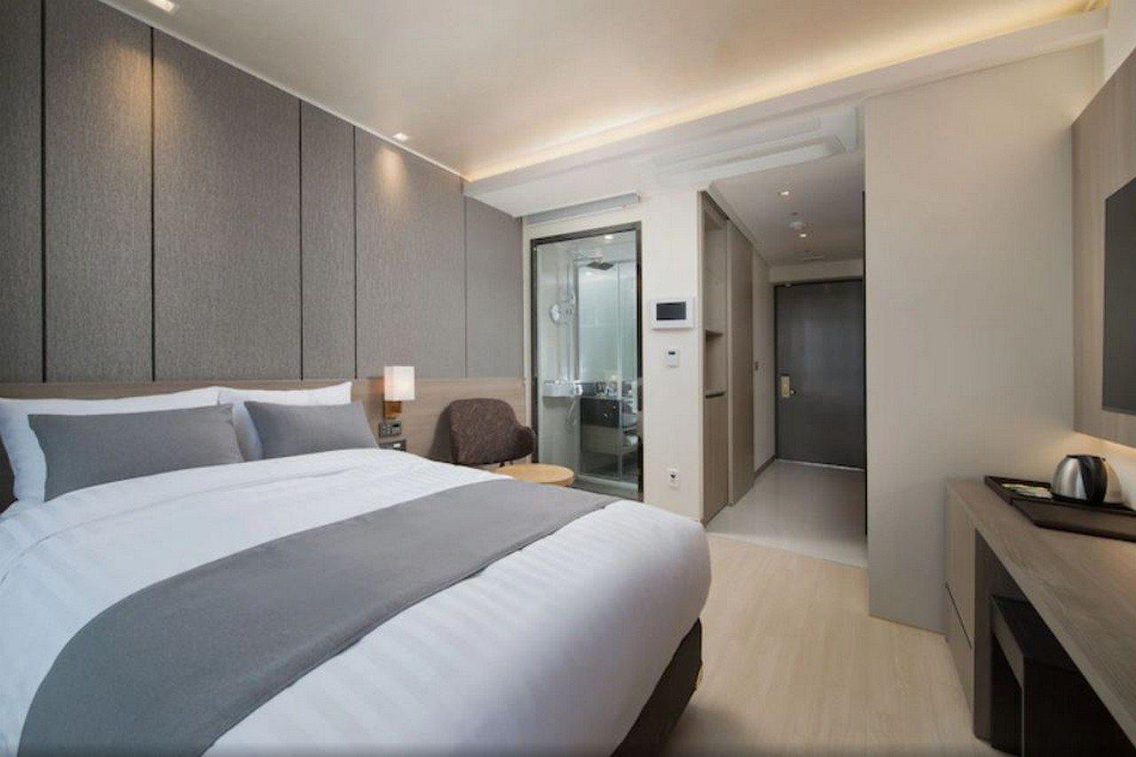 Utop Boutique Hotel&Residence Кванджу Экстерьер фото