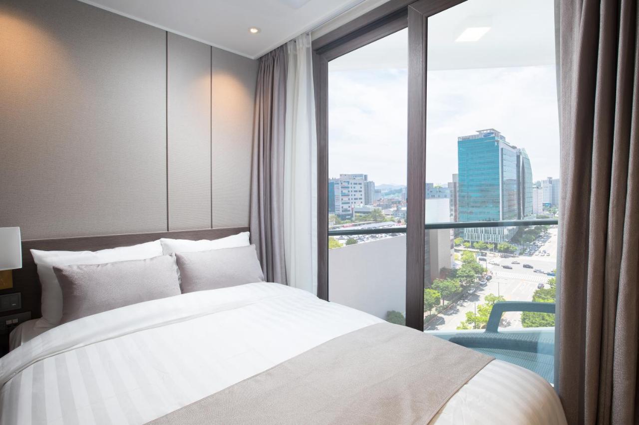 Utop Boutique Hotel&Residence Кванджу Экстерьер фото