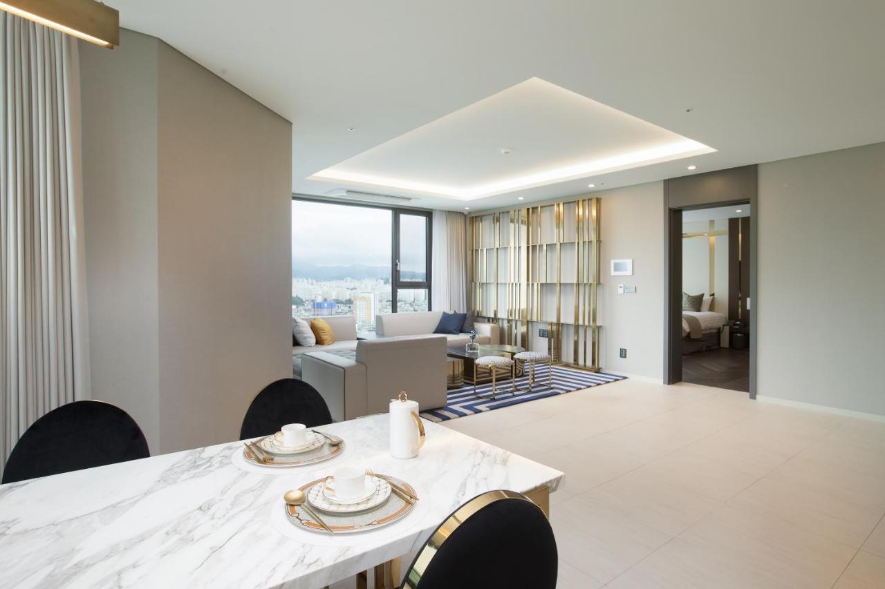 Utop Boutique Hotel&Residence Кванджу Экстерьер фото