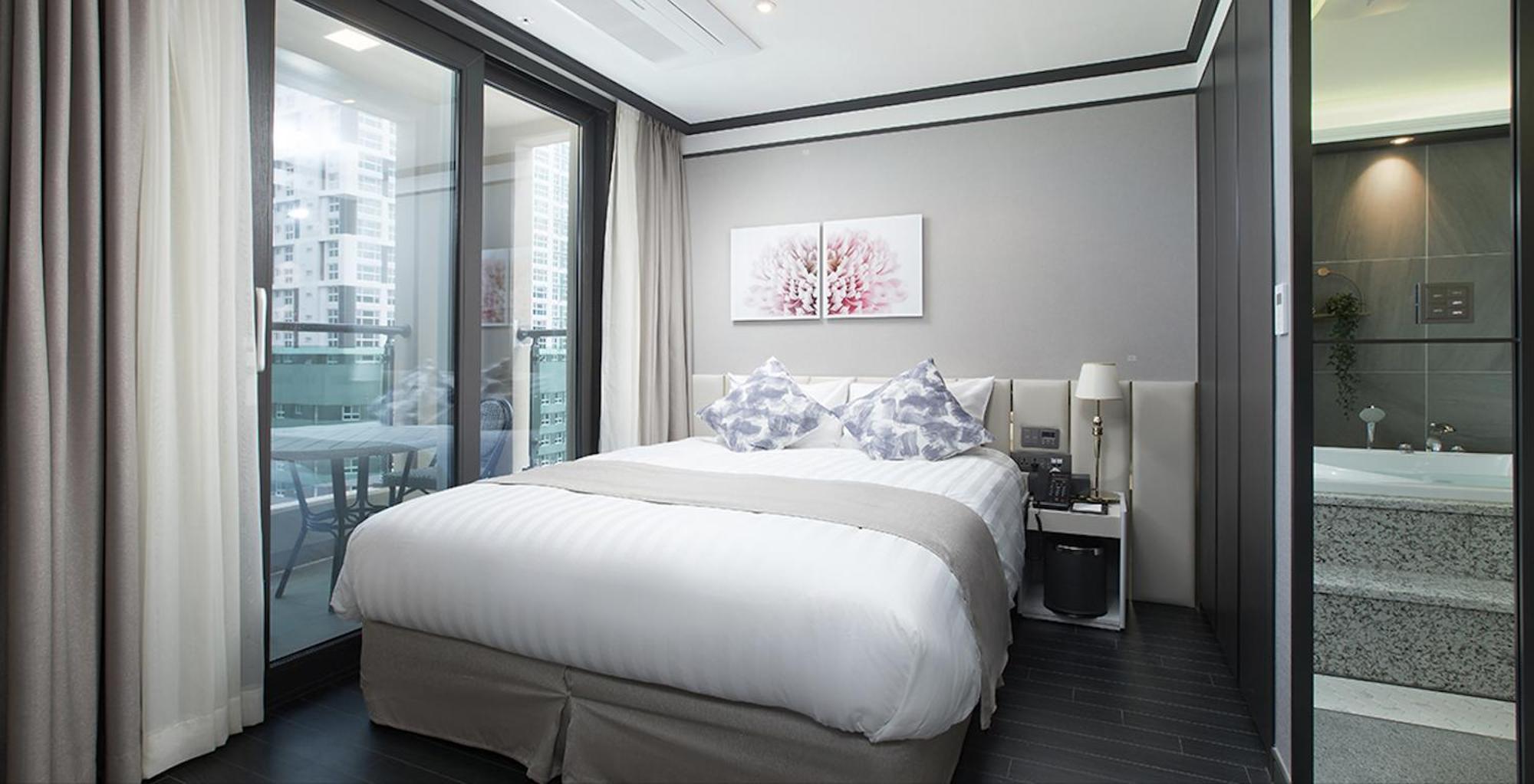 Utop Boutique Hotel&Residence Кванджу Экстерьер фото